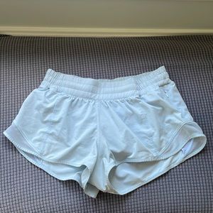 Lululemon Hotty Hot Short 2.5” size 6